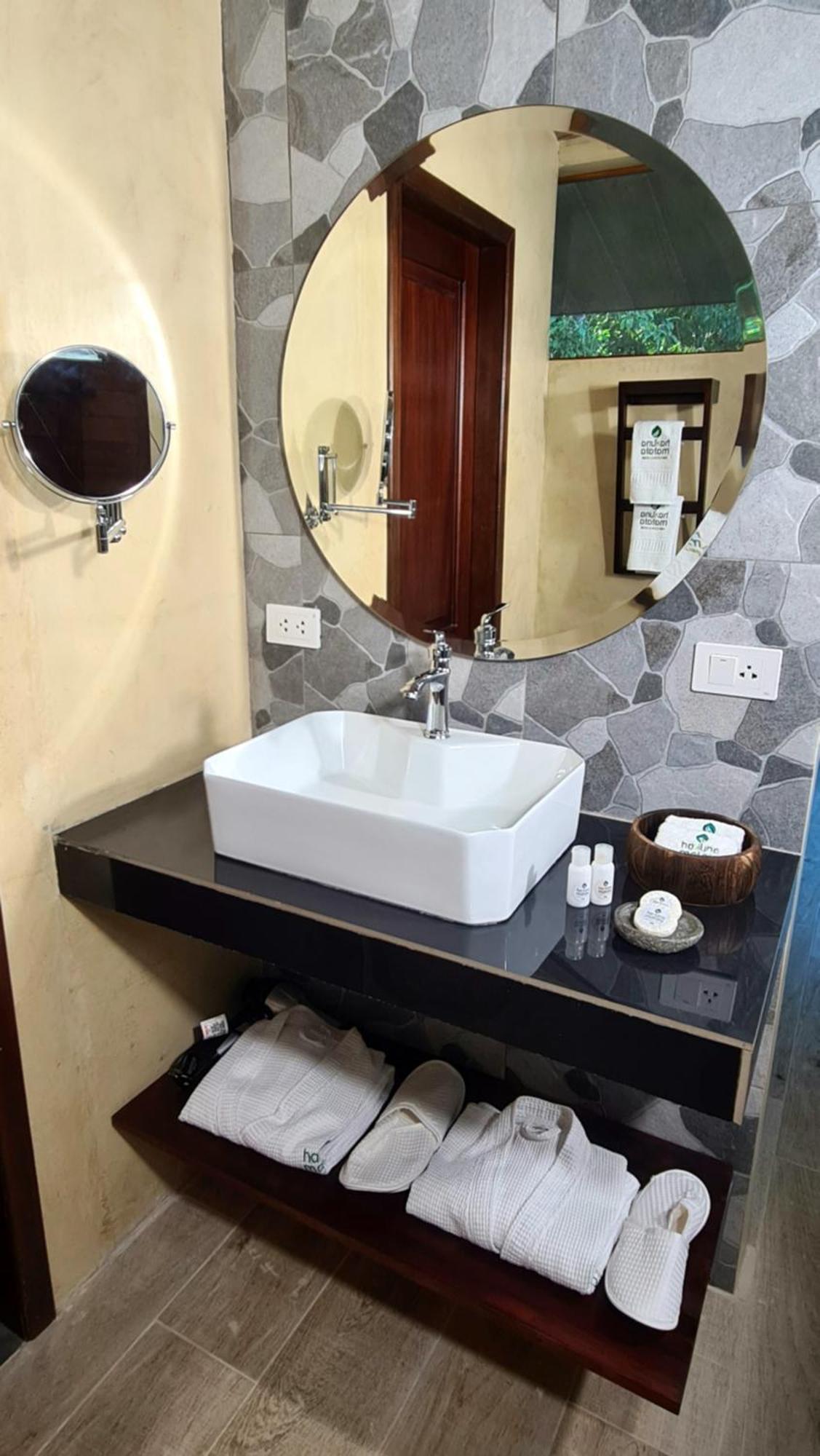 Hakuna Matata Amazon Lodge Archidona Экстерьер фото
